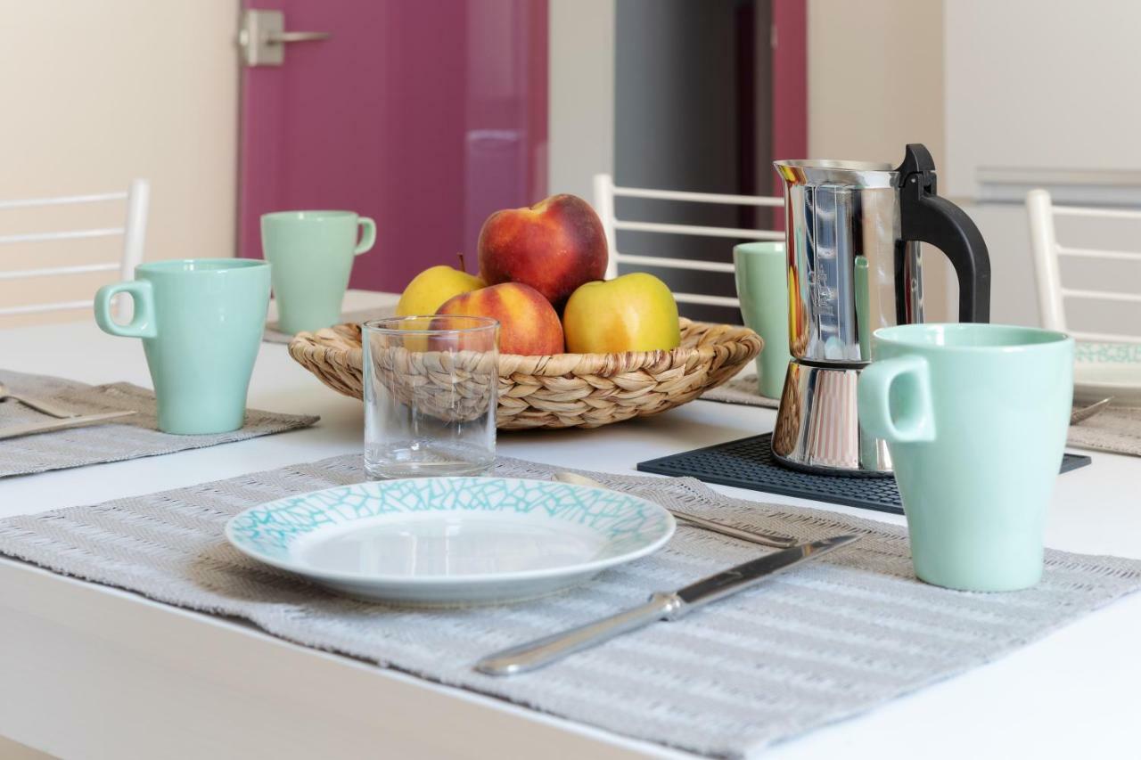 Sant'Orsola Colorful Huge Apartment Болоня Екстериор снимка