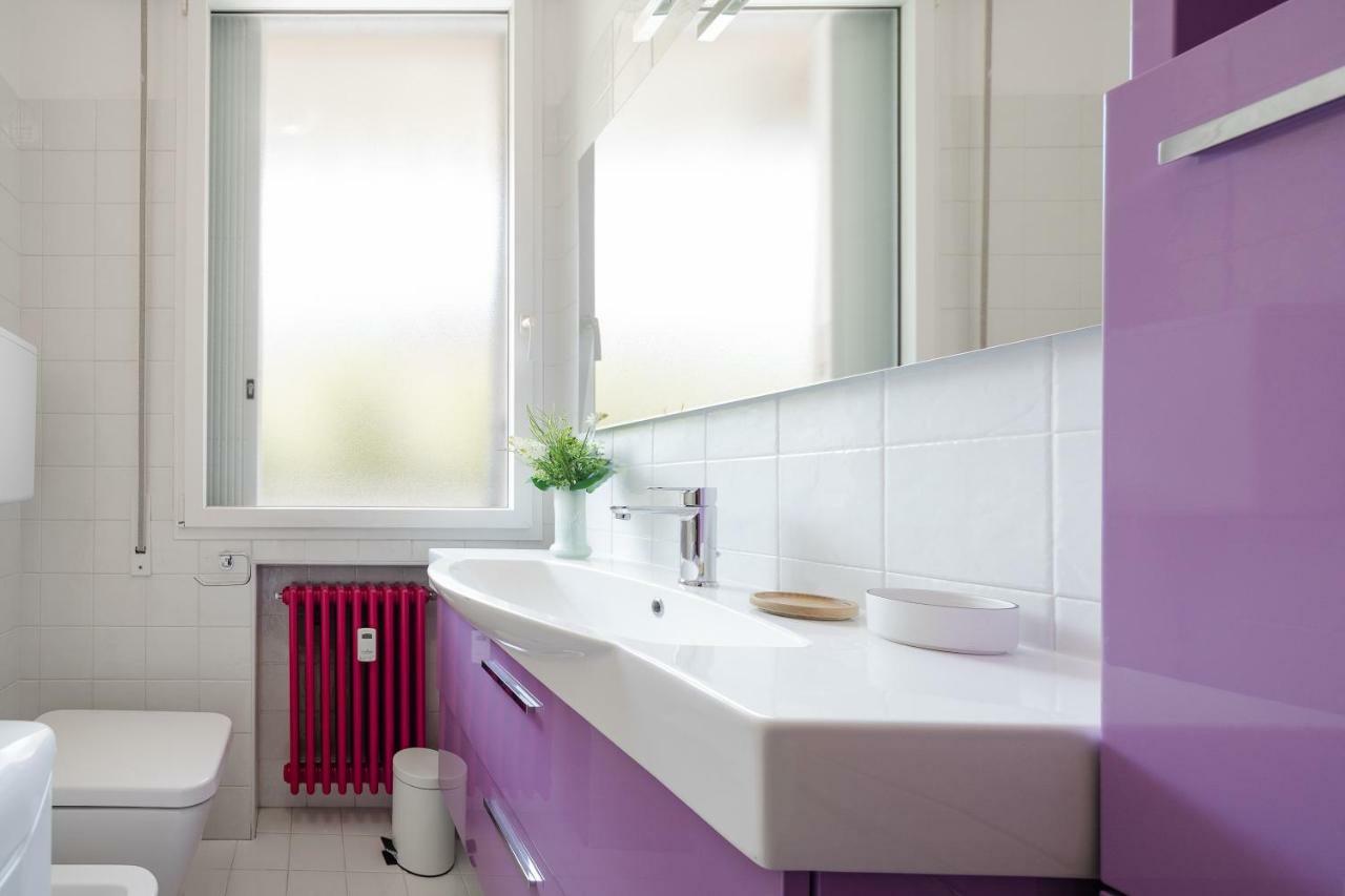 Sant'Orsola Colorful Huge Apartment Болоня Екстериор снимка